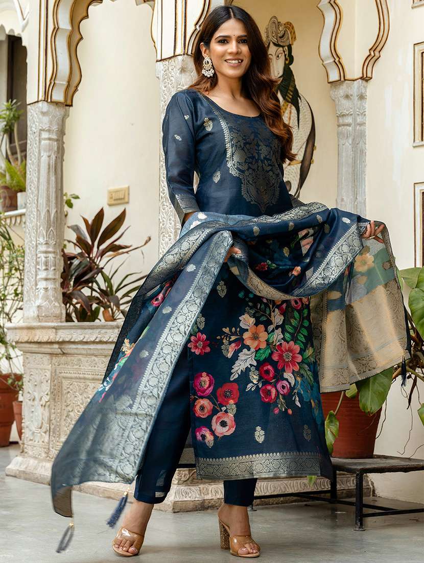 women floral three quarter sleeve kurta pant with dupatta set - 22092105 - Standard Image - 4