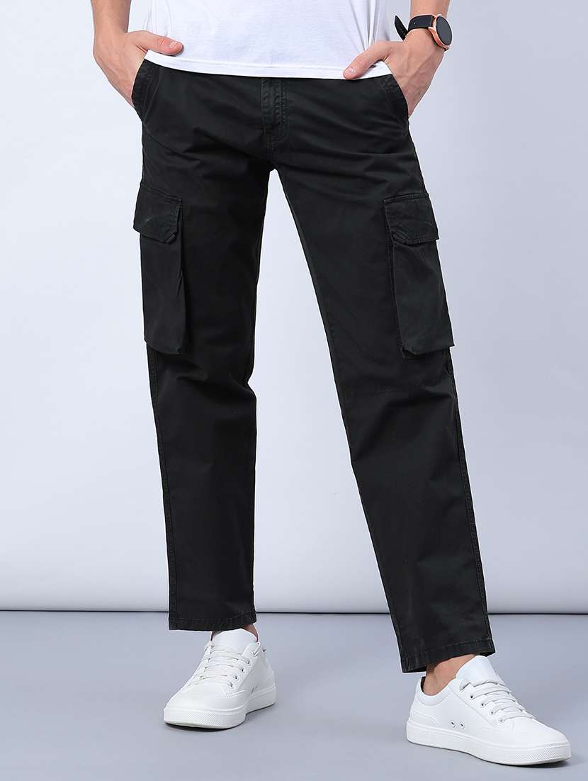 men solid mid rise regular fit cargo