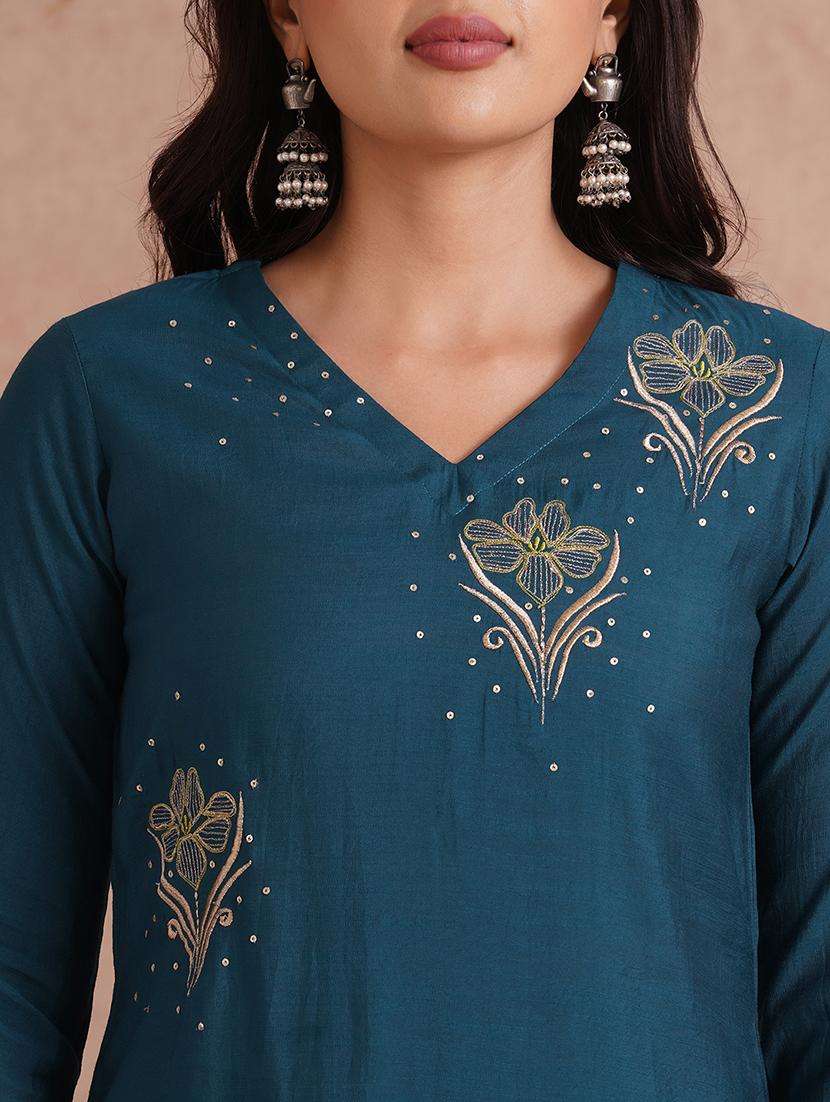 women embroidered three quarter sleeve kurta pant set - 22092187 -  Standard Image - 1