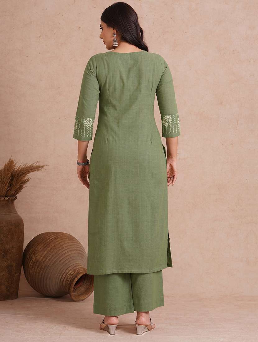 women printed three quarter sleeve straight kurta - 22092197 - Standard Image - 4
