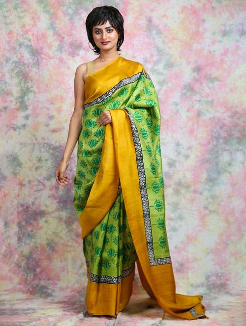 women floral printed handloom saree with blouse - 22092640 -  Standard Image - 0