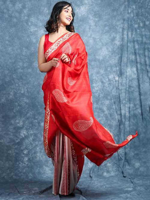 women paisley printed handloom saree with blouse - 22092644 - Standard Image - 0