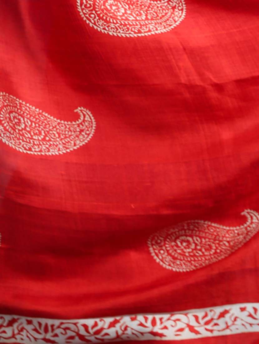 women paisley printed handloom saree with blouse - 22092644 - Standard Image - 4