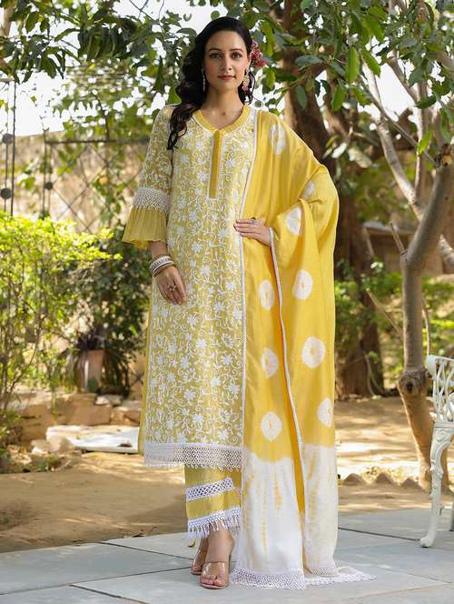 women embroidered three quarter sleeve kurta pant with dupatta set - 22093237 -  Standard Image - 0