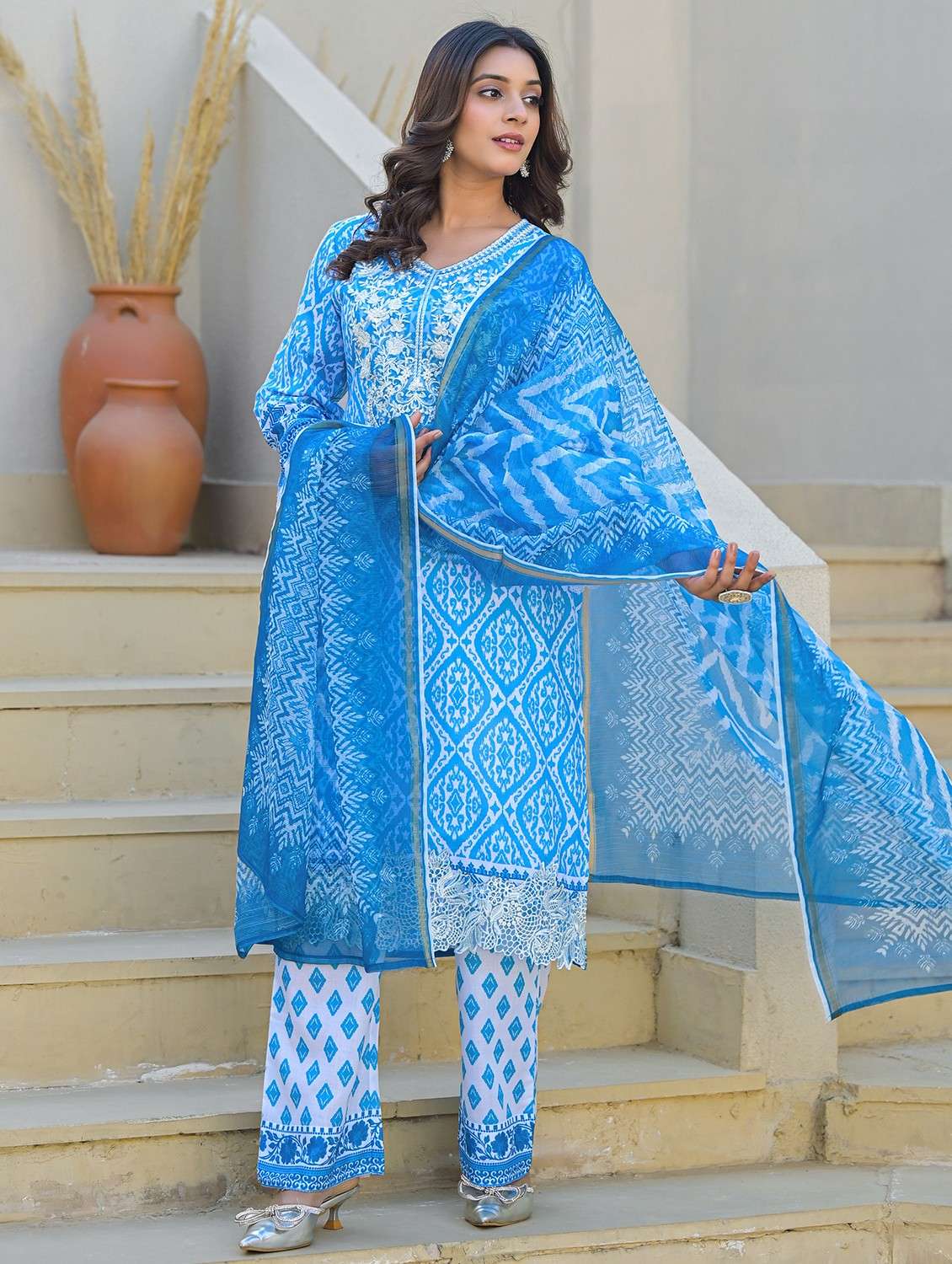 women embroidered long sleeve kurta pant with dupatta set - 22093278 - Standard Image - 4