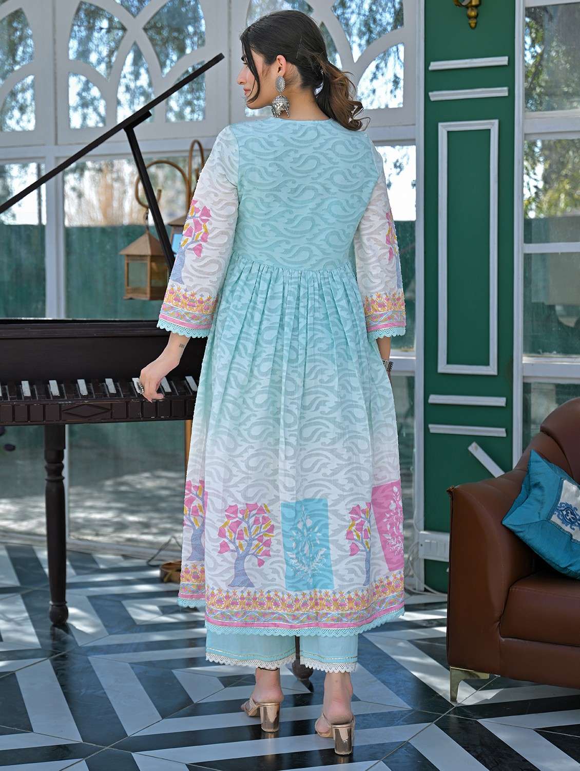 women embroidered three quarter sleeve kurta pant with dupatta set - 22093284 -  Standard Image - 4