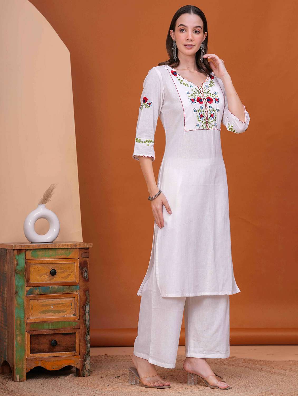 women embroidered kurta and palazzo set - 22093312 - Standard Image - 1