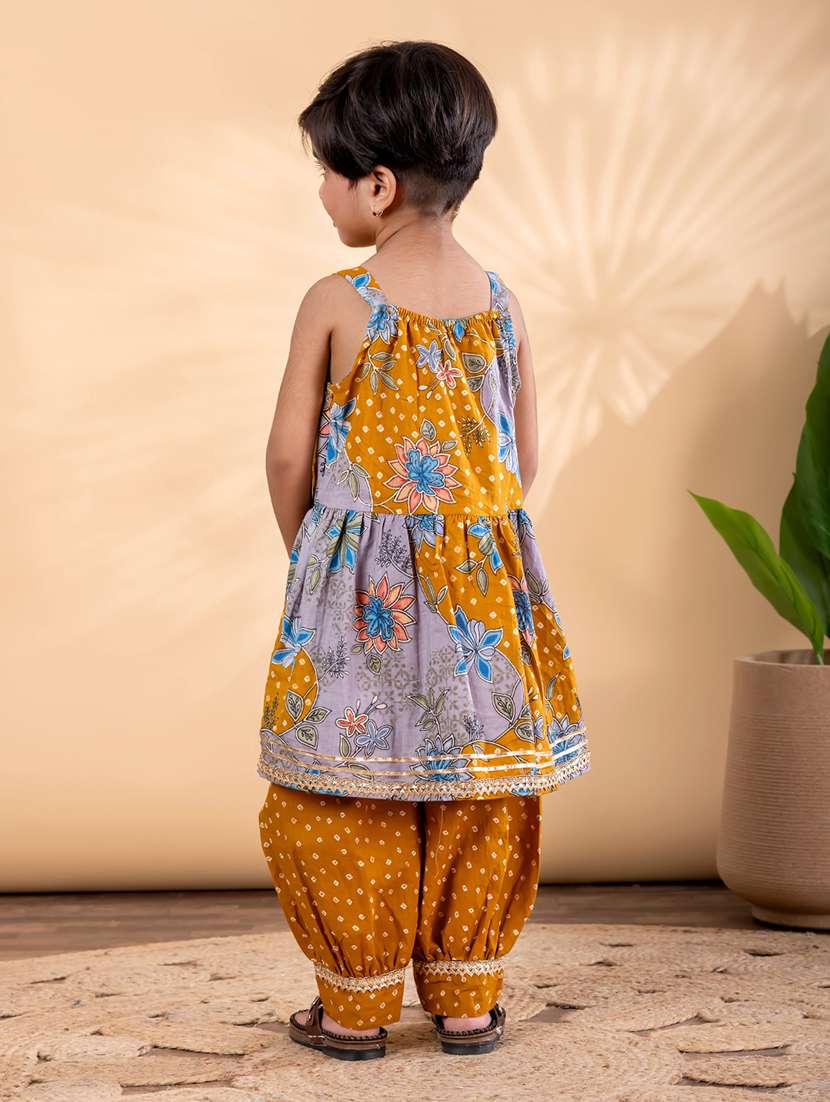 girls printed sleeveless kurta and salwar set  - 22093327 -  Standard Image - 4