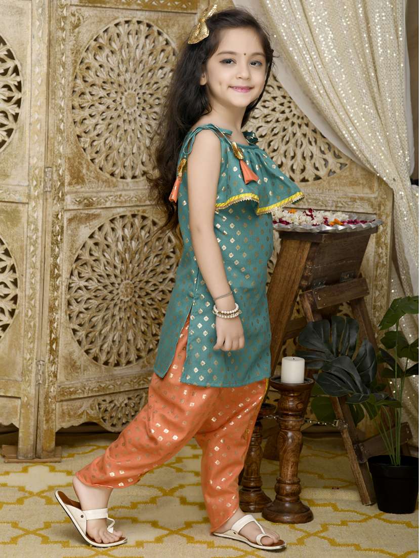 girls foil print dhoti and kurta set  - 22093382 -  Standard Image - 4