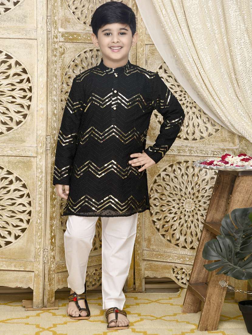 boys embellished kurta and pyjama set