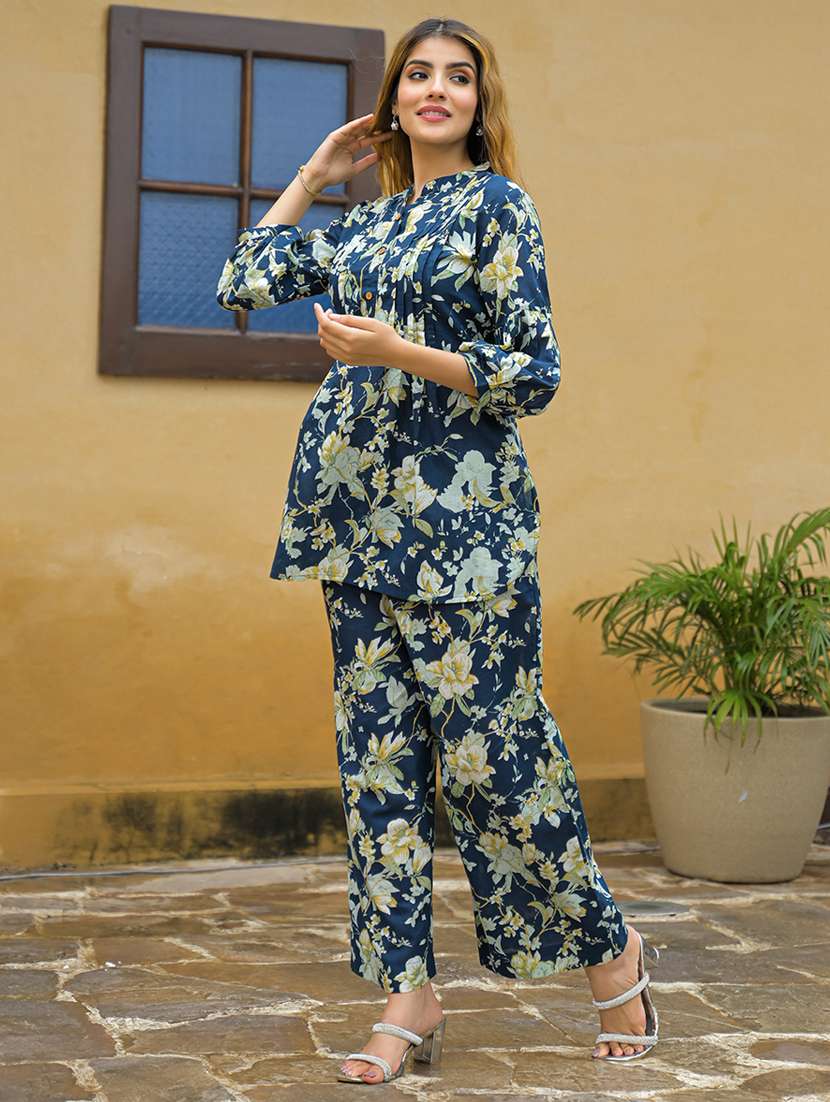 women printed top and palazzo co-ord set - 22093912 -  Standard Image - 1