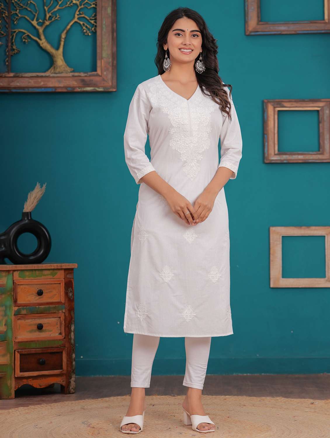 women solid with work three quarter sleeve straight kurta - 22094140 -  Standard Image - 1