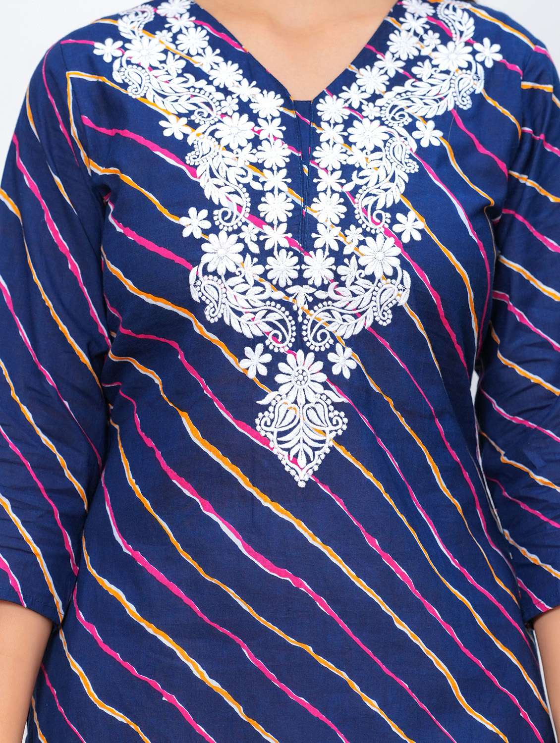 women leheriya three quarter sleeve straight kurta - 22094144 -  Standard Image - 4