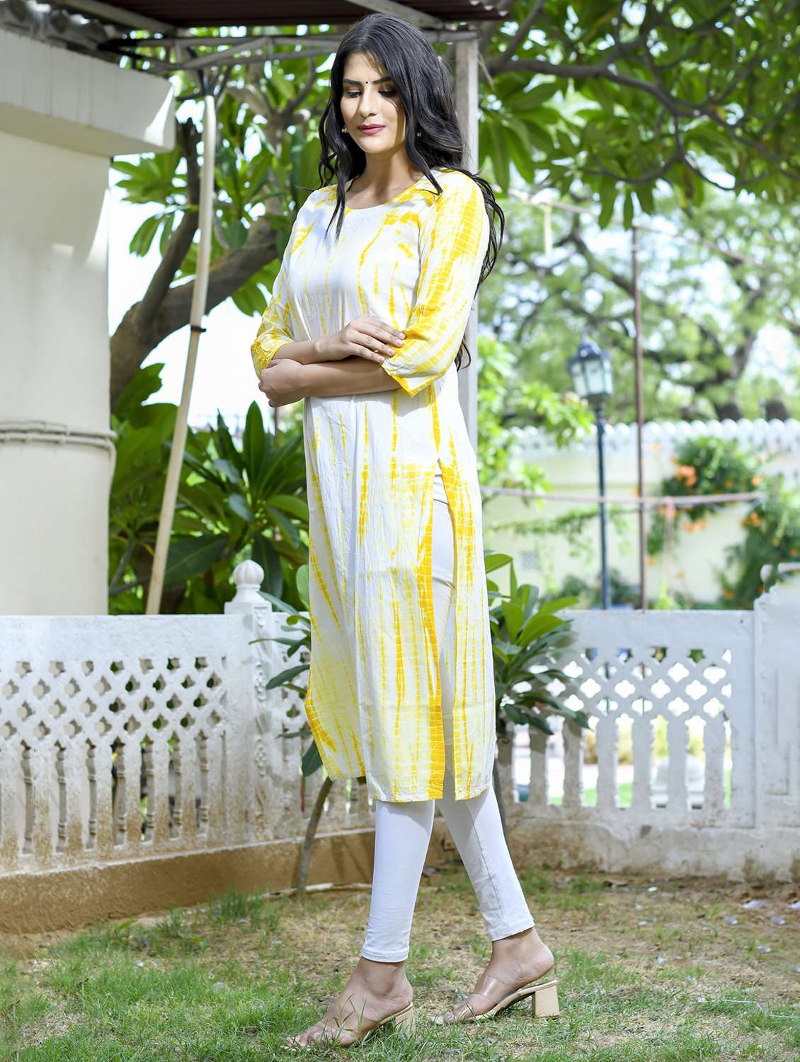 women tie & dye printed three quarter sleeve straight kurta - 22094174 -  Standard Image - 4