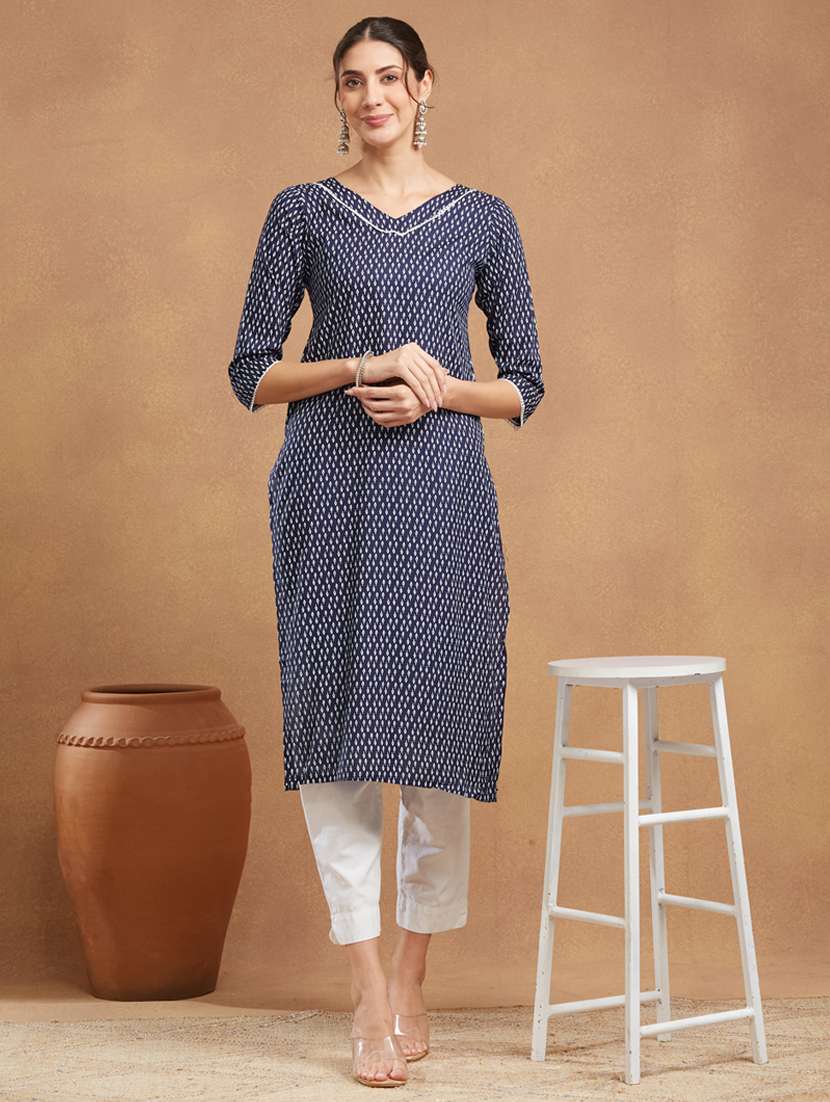 women printed three quarter sleeve straight kurta - 22094412 -  Standard Image - 4