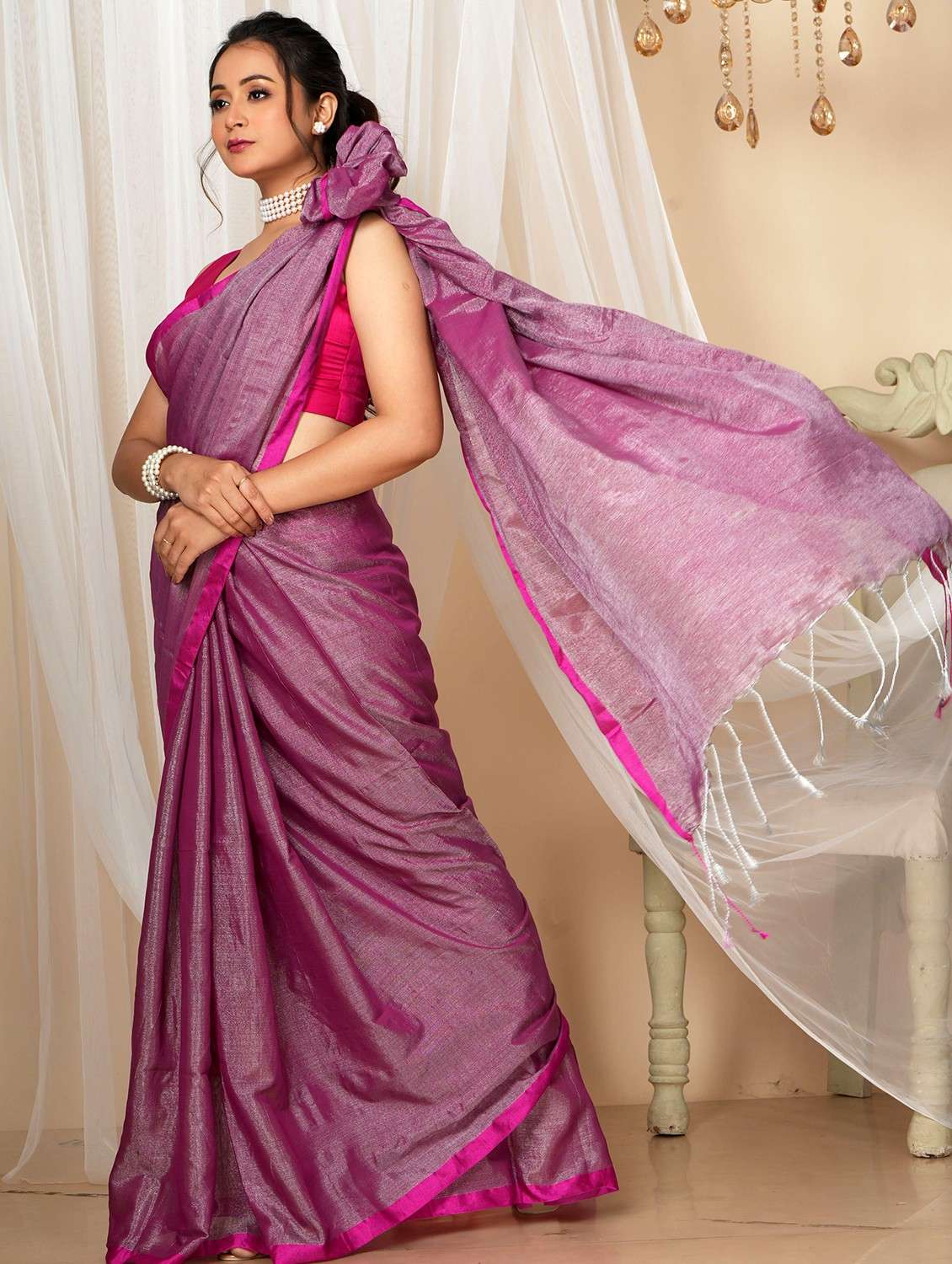 women solid handloom saree with blouse - 22094445 -  Standard Image - 1