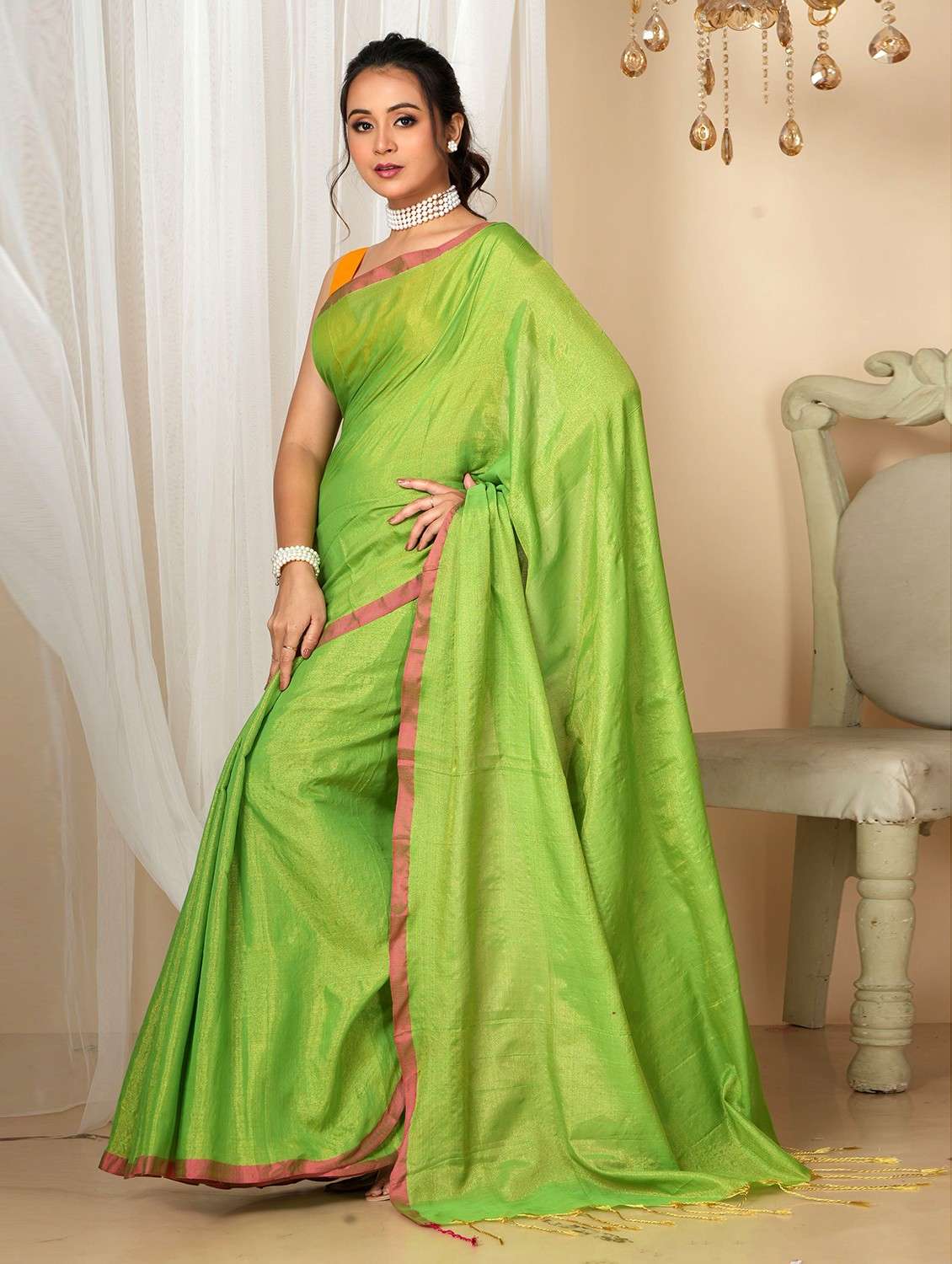 women solid handloom saree with blouse - 22094452 - Standard Image - 1