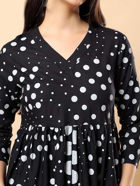 women polka dot printed three quarter sleeve flared top - 22100931 - Standard Image - 4