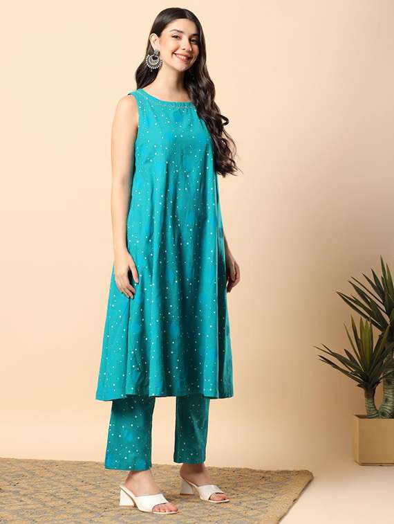 women printed round neck kurta pant set - 22100967 -  Standard Image - 1