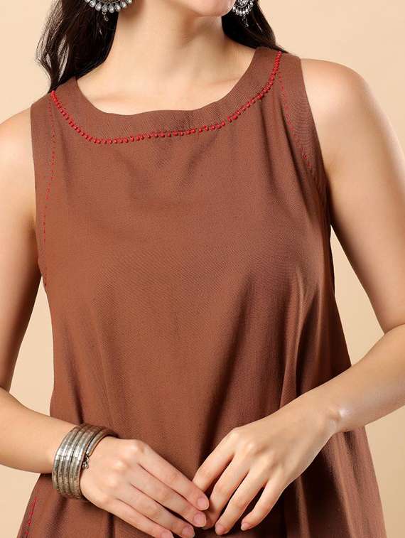 women solid round neck kurta pant set - 22100970 -  Standard Image - 4