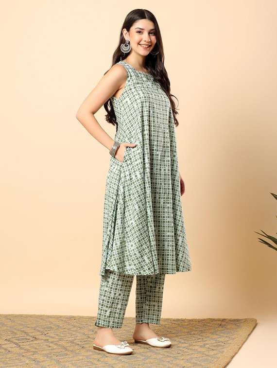 women printed round neck kurta pant set - 22100971 - Standard Image - 1