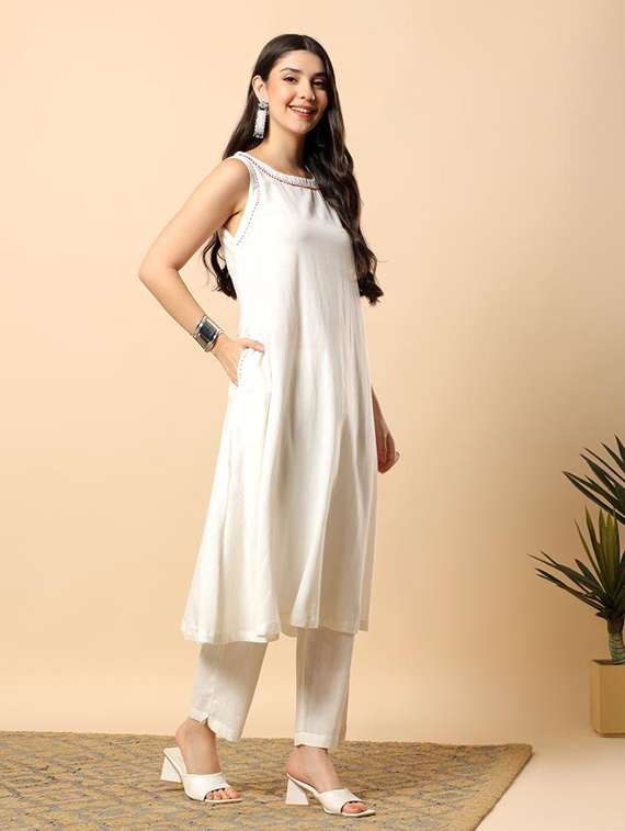 women solid round neck kurta pant set - 22100976 -  Standard Image - 1