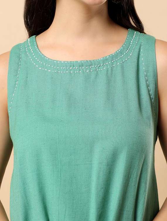 women solid round neck kurta pant set - 22100977 -  Standard Image - 4