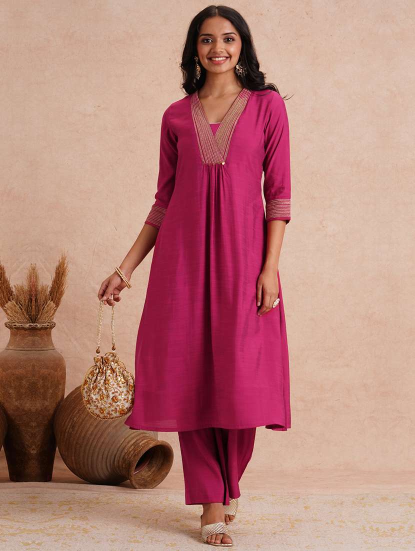 women embroidered three quarter sleeve kurta pant set