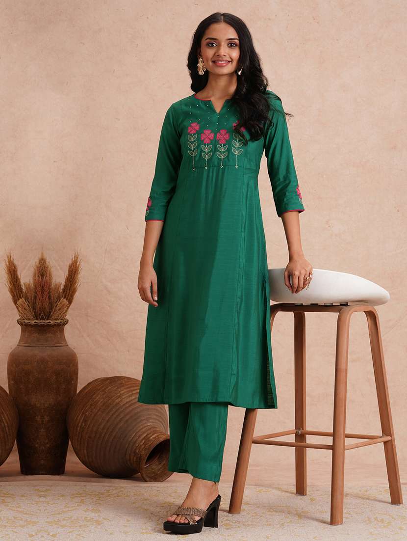 women embroidered three quarter sleeve straight kurta