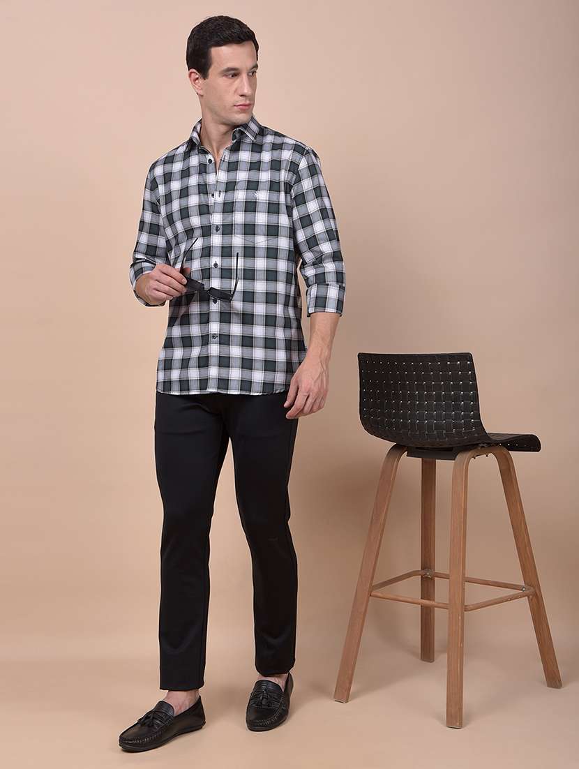 men solid mid rise flat front chinos trouser - 22102121 -  Standard Image - 6
