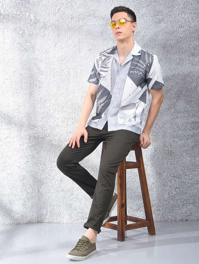 men solid mid rise flat front chinos trouser - 22102123 -  Standard Image - 6