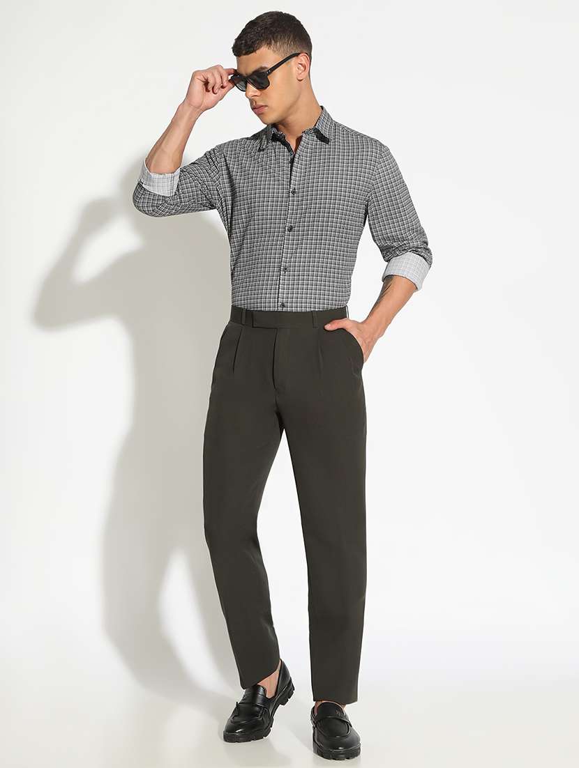 men solid low rise pleated casual trouser - 22102184 -  Standard Image - 4