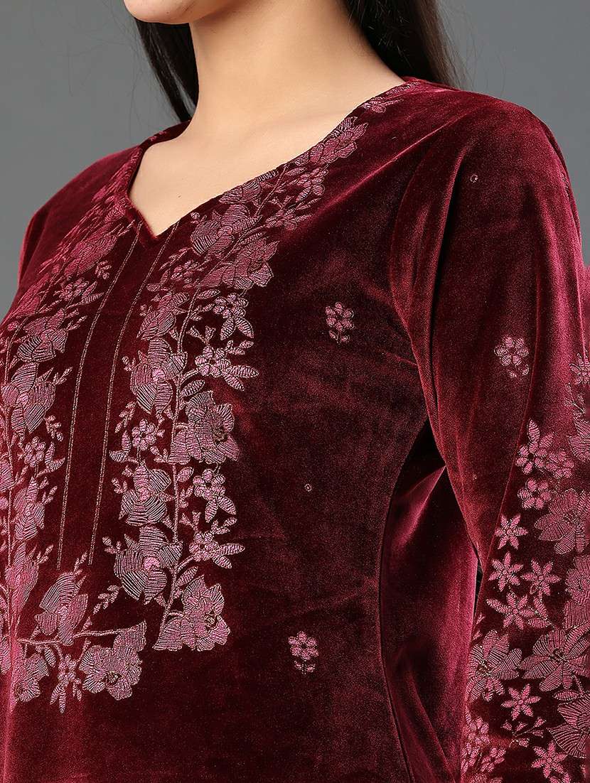 women embroidered velvet kurta and pant with dupatta set - 22102884 -  Standard Image - 4