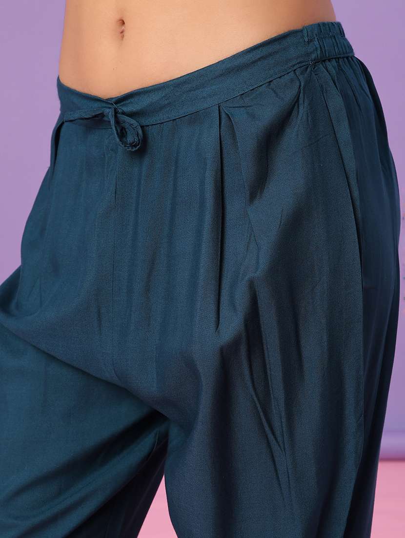 women printed three quarter sleeve kurta pant with dupatta set - 22103128 -  Standard Image - 4