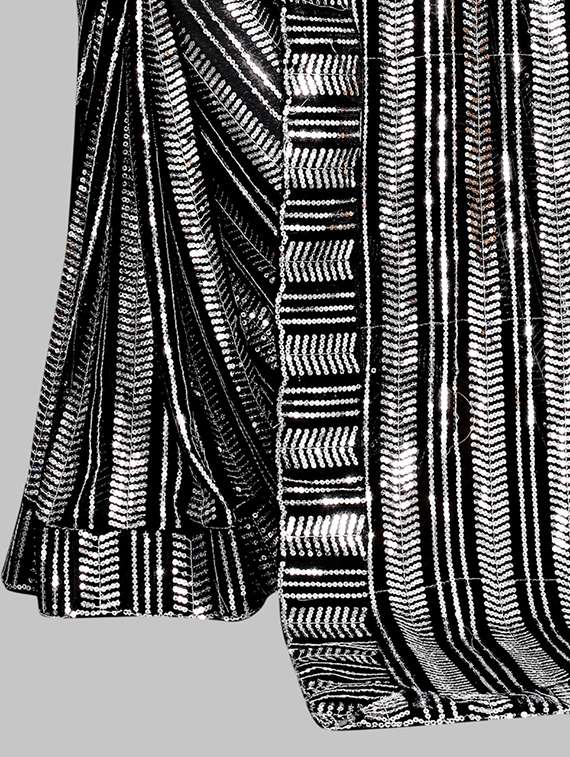 women solid with work embellished saree with blouse - 22103177 - Standard Image - 4