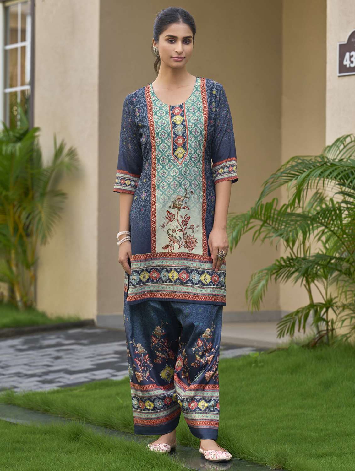 women printed three quarter sleeve ethnic co-ord set