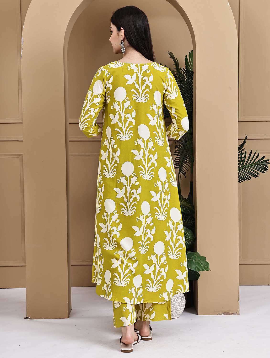 women printed three quarter sleeve kurta pant set - 22105875 -  Standard Image - 4