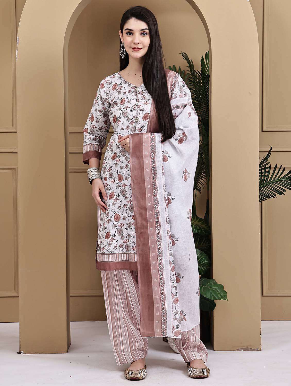 women printed three quarter sleeve kurta salwar with dupatta set