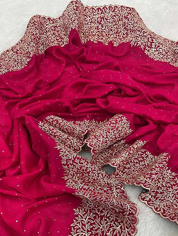 women solid with work embroidered saree with blouse - 22105935 -  Standard Image - 4