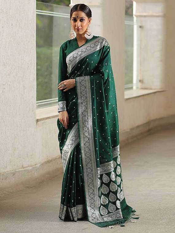 women self design banarasi saree with blouse
