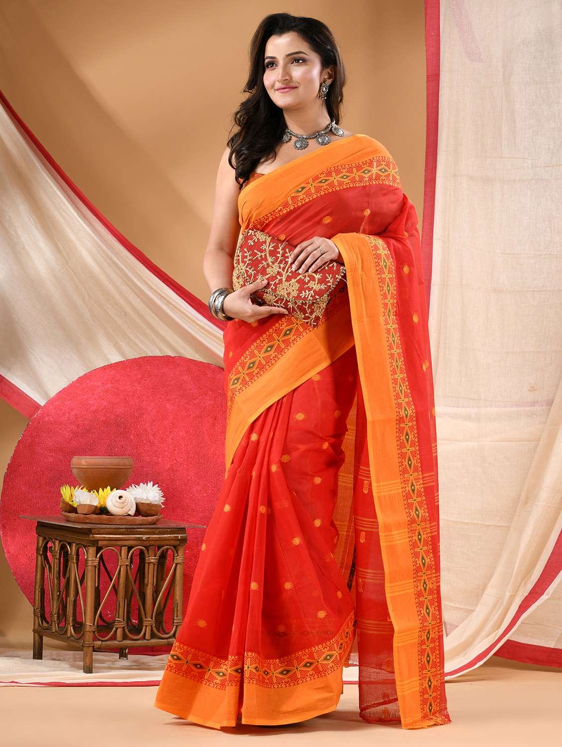 women self design tant saree
