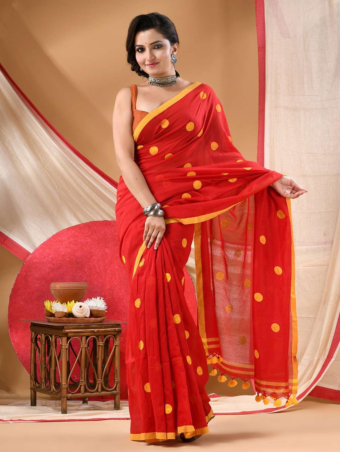 women polka dot handloom saree
