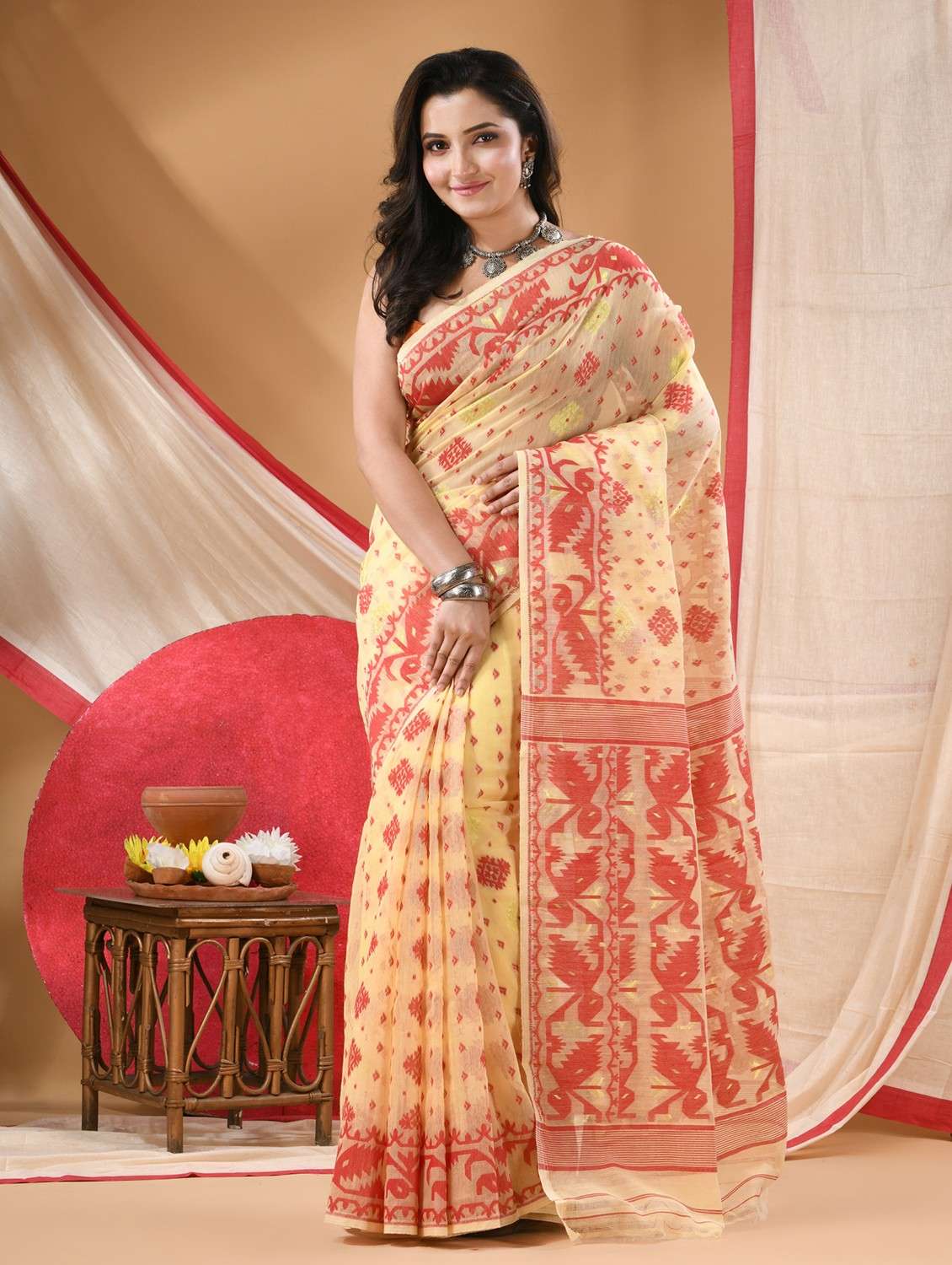 women self design jamdani saree