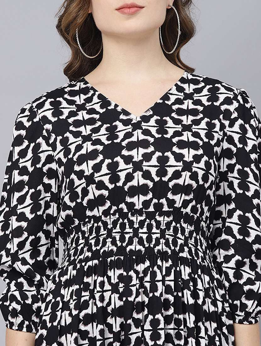 women printed puff sleeve tiered dress - 22106207 - Standard Image - 4