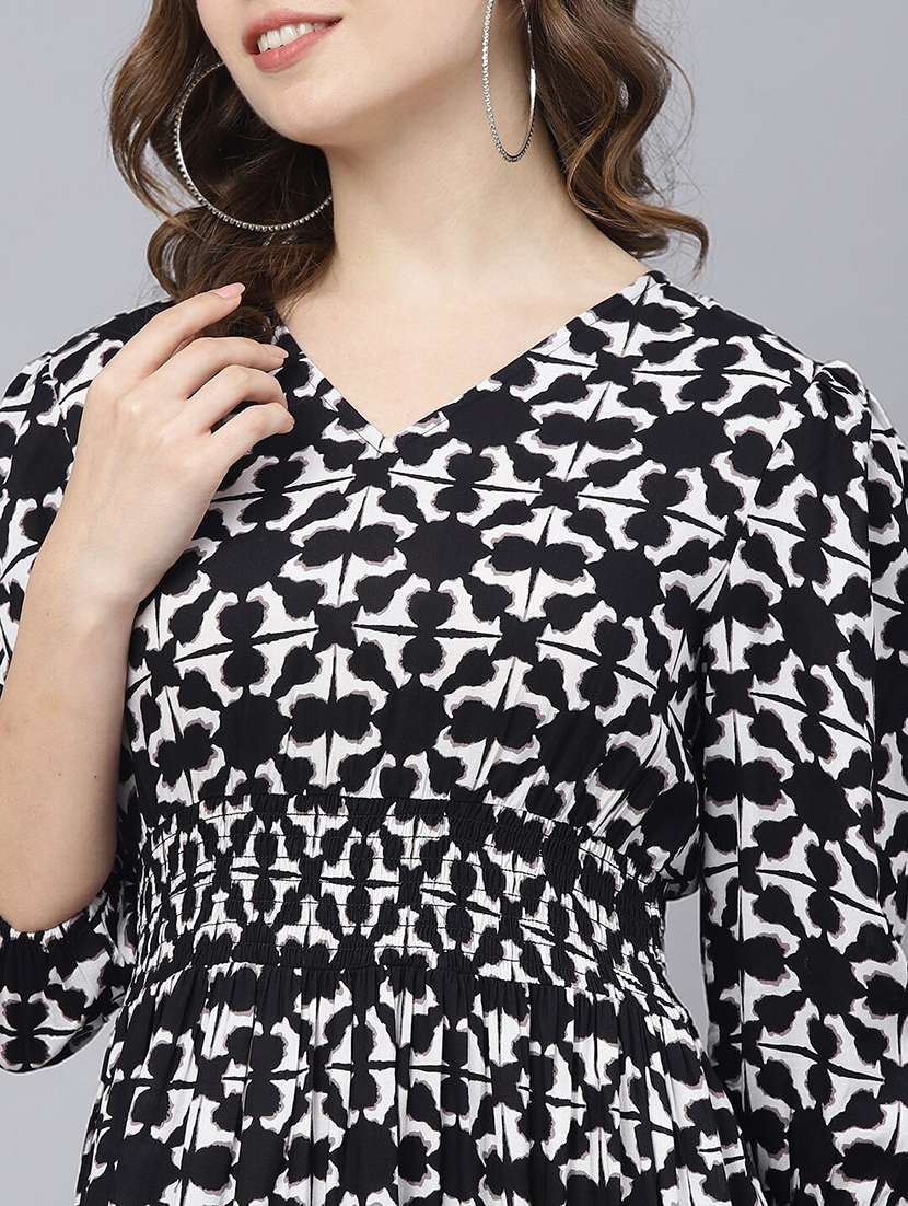 women printed puff sleeve tiered dress - 22106216 - Standard Image - 4