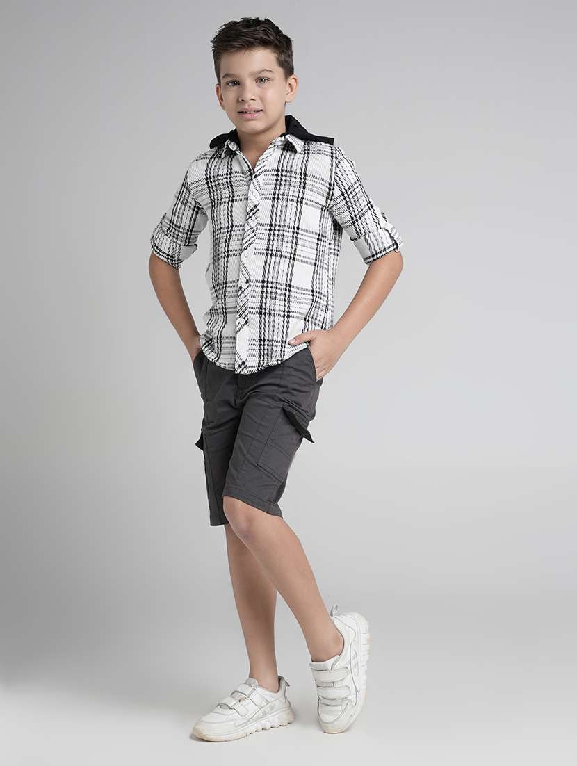 boys solid mid rise cargo shorts  - 22106341 -  Standard Image - 4