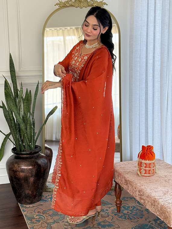 women embroidered three quarter sleeve kurta pant with dupatta set - 22106381 - Standard Image - 4