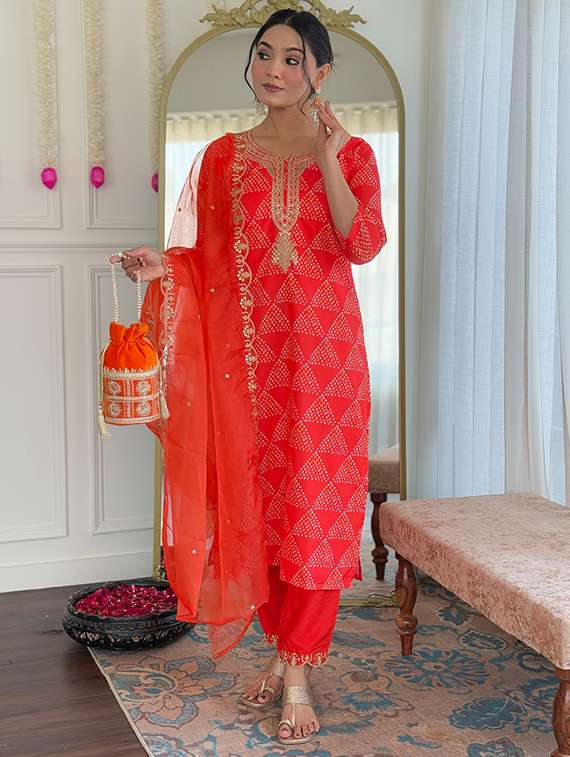 women embroidered three quarter sleeve kurta pant with dupatta set - 22106382 - Standard Image - 1