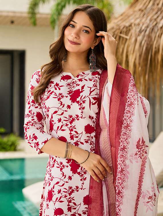 women floral three quarter sleeve kurta pant with dupatta set - 22106392 - Standard Image - 4