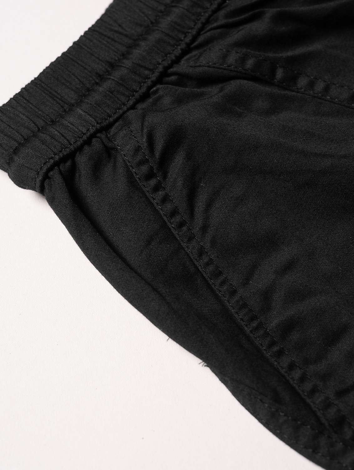 men solid mid rise regular fit cargo - 22107381 -  Standard Image - 4